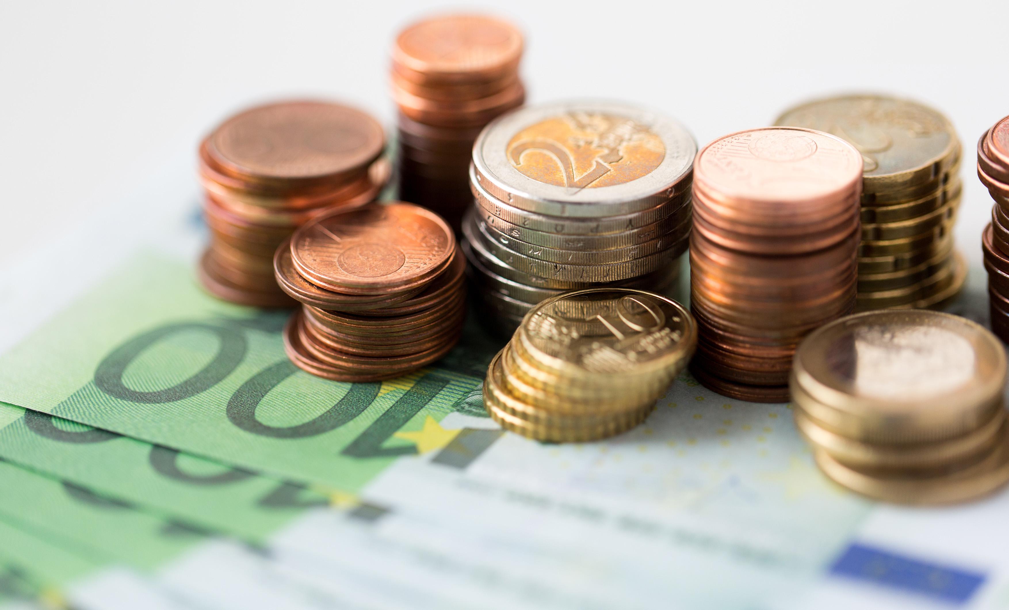 打击金融黑灰产新增判例助贷领域非法“维权代理”首次被定性为敲诈勒索罪